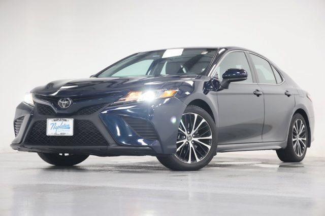 Used 2020 Toyota Camry SE FWD image 6