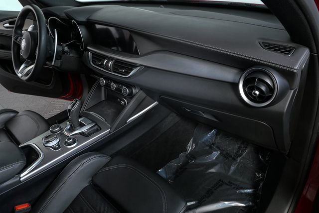 Used 2023 Alfa Romeo Stelvio Veloce image 23