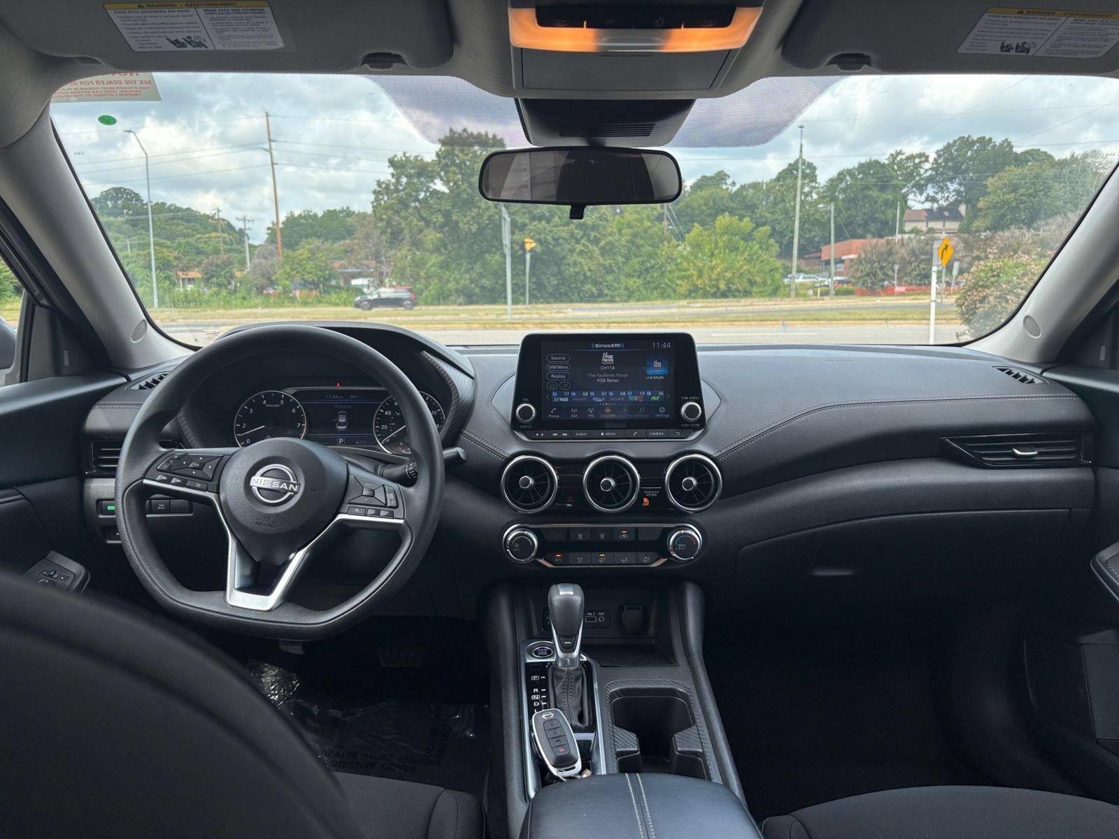 Used 2025 Nissan Sentra SV FWD image 30