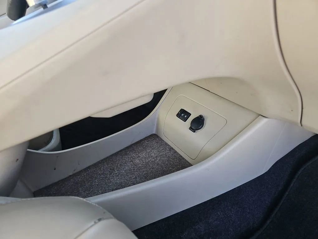 Used 2012 Toyota Prius Four w/ Deluxe Solar Roof Pkg image 15