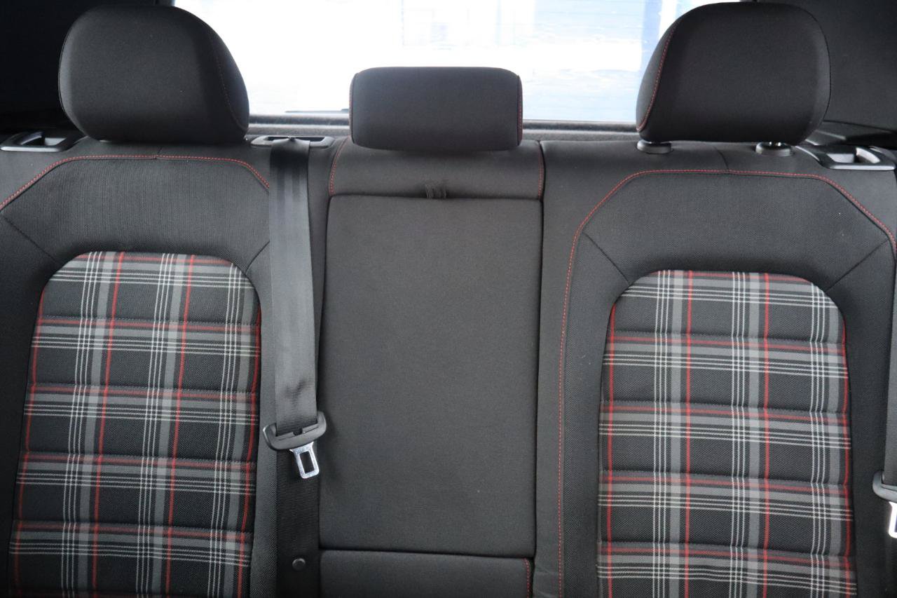 Used 2016 Volkswagen GTI SE FWD image 19