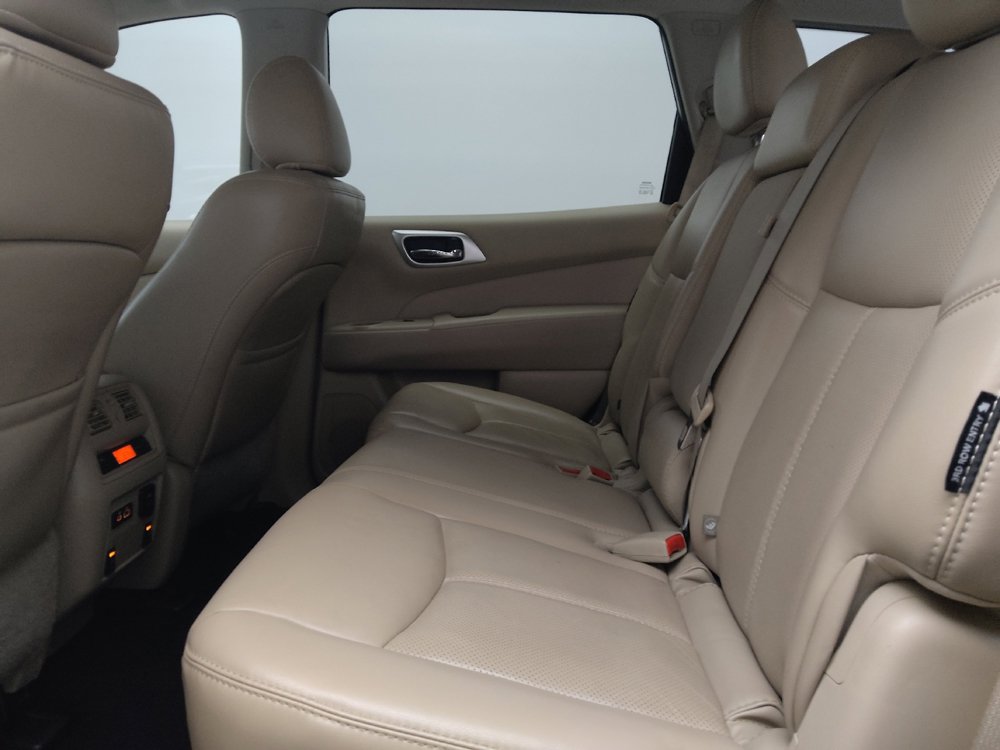 Used 2020 Nissan Pathfinder Platinum w/ Cargo Package FWD image 18