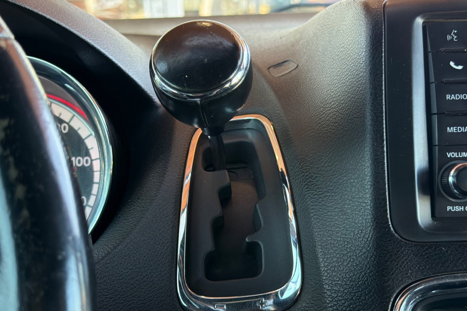 Used 2020 Dodge Grand Caravan SE FWD image 24