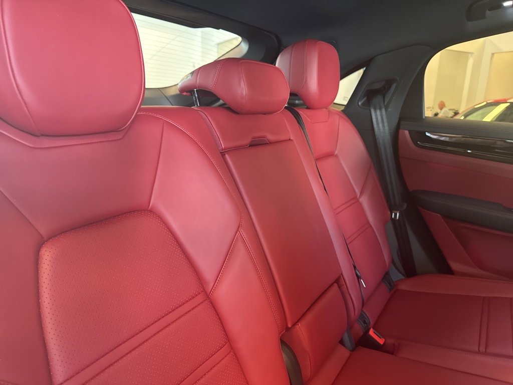 Used 2022 Porsche Cayenne Coupe image 21