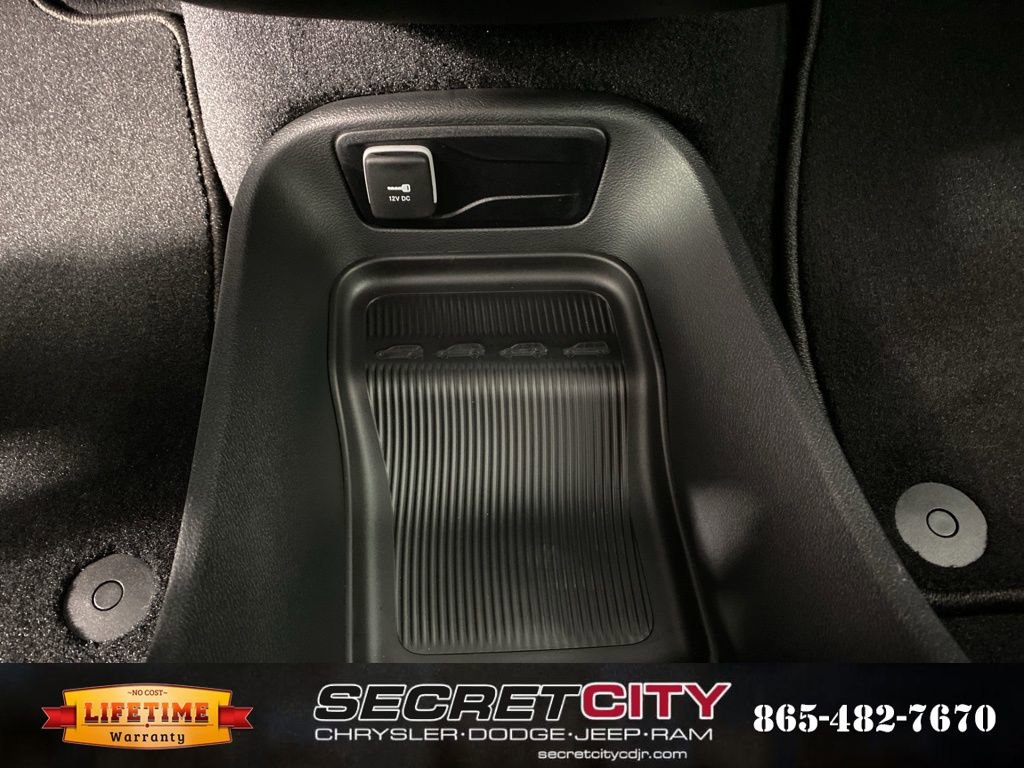 New 2026 Chrysler Pacifica Select w/ S Appearance Package image 27