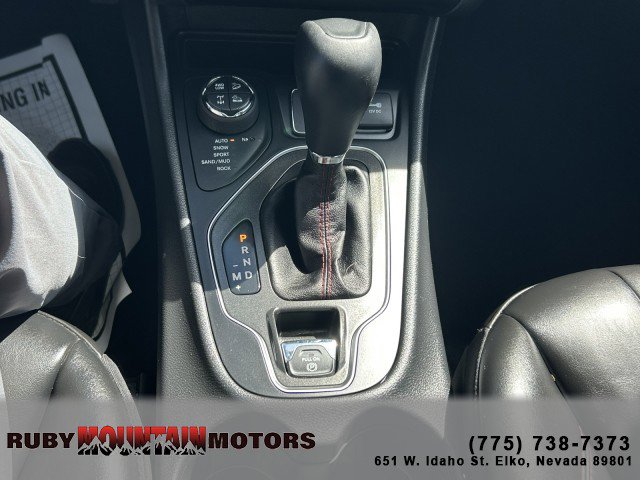 Used 2020 Jeep Cherokee Trailhawk w/ Cold Weather Group image 18