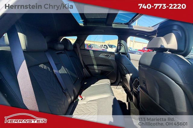 Used 2025 Kia Sportage X-Line w/ Premium Package image 26