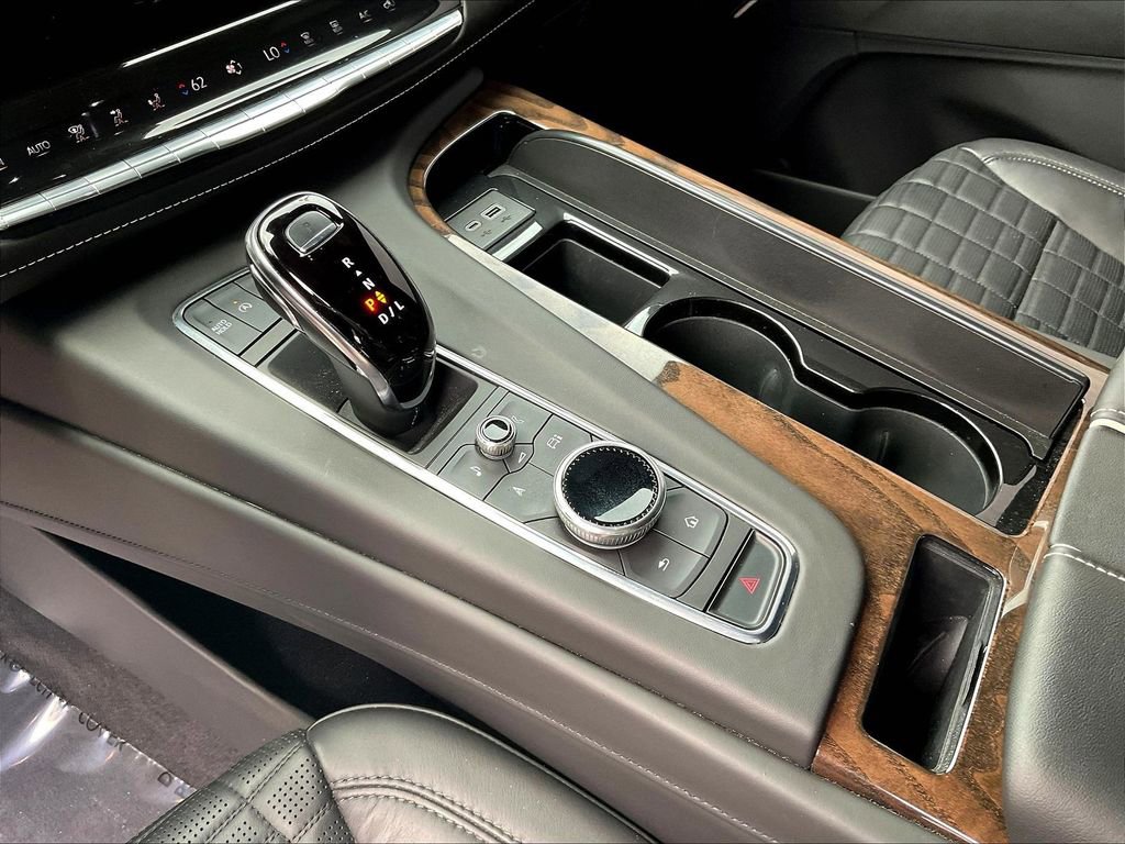 Used 2024 Cadillac Escalade Sport Platinum AWD/4WD image 18