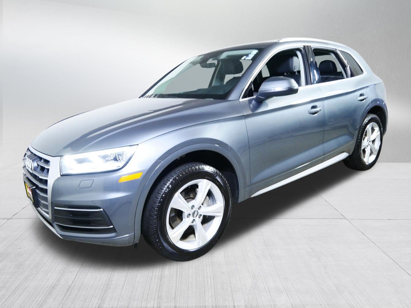 Used 2020 Audi Q5 2.0T Premium Plus w/ Premium Plus Package AWD/4WD image 3
