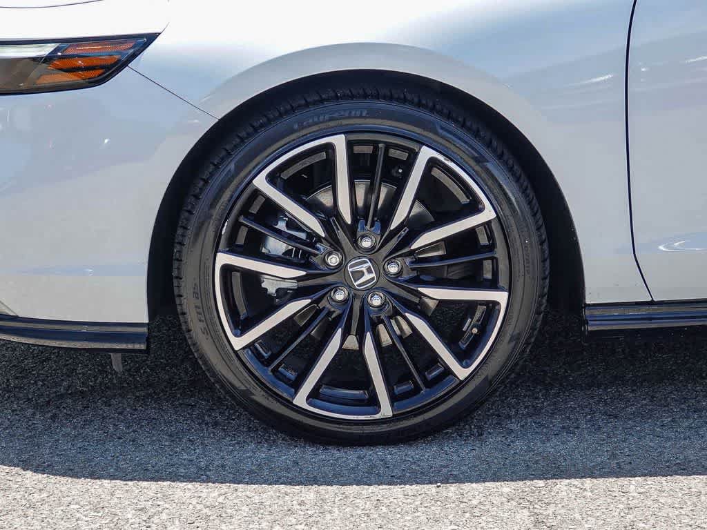 Used 2024 Honda Accord Touring image 10