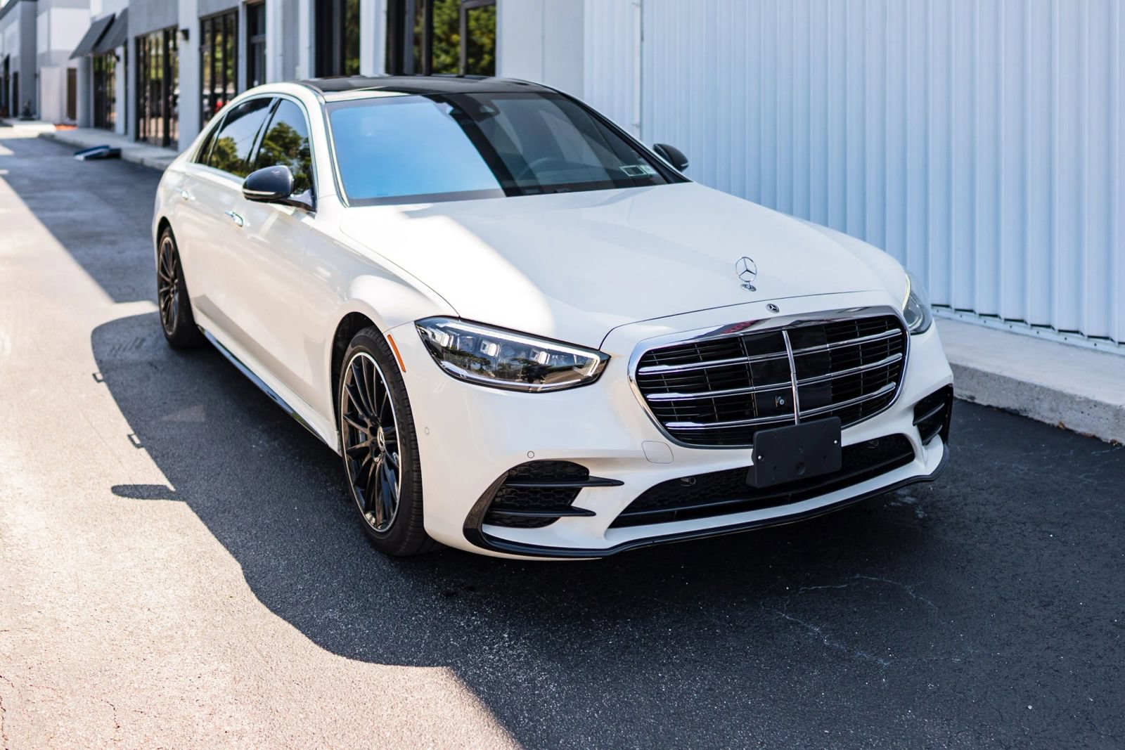 Used 2022 Mercedes-Benz S 580 4MATIC Sedan image 3