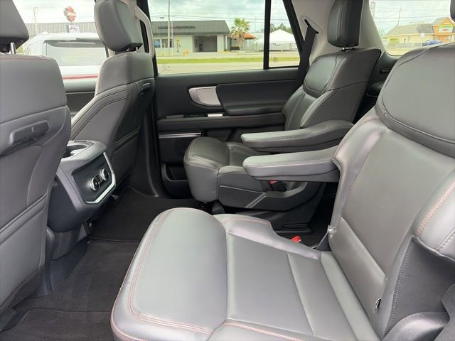 Used 2025 Ford Expedition Active RWD image 22