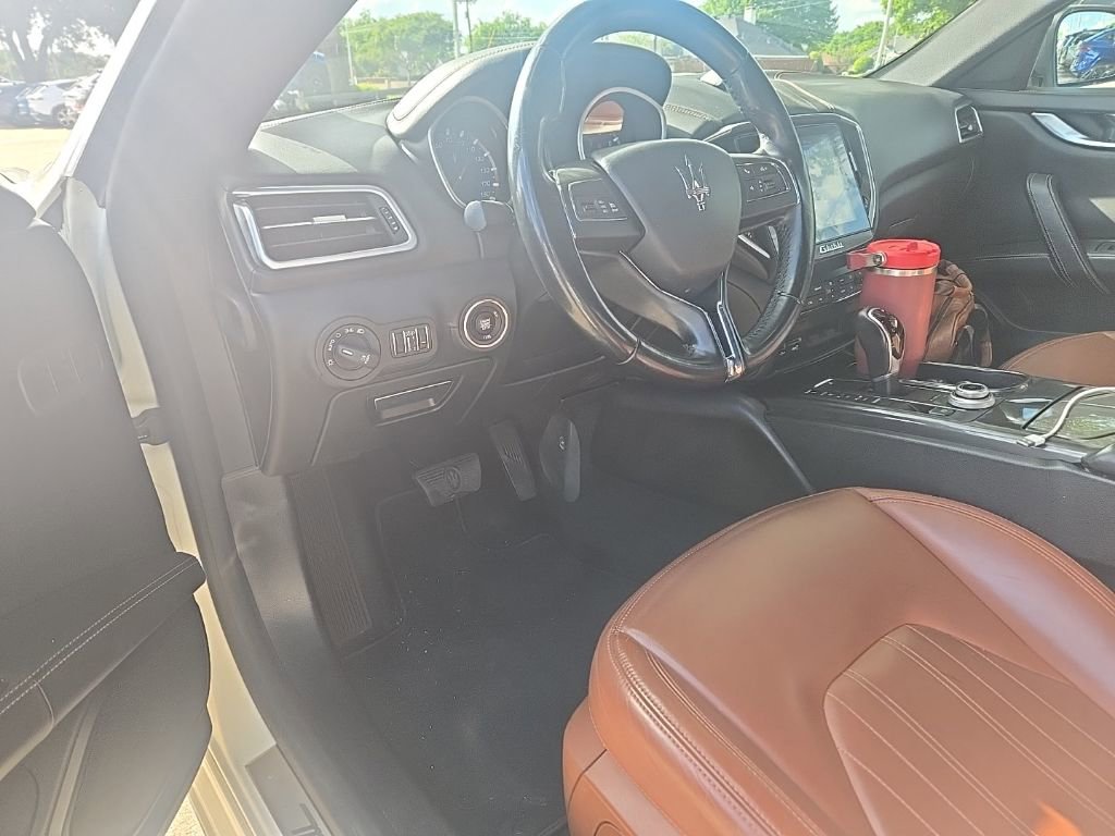 Used 2018 Maserati Ghibli S image 14
