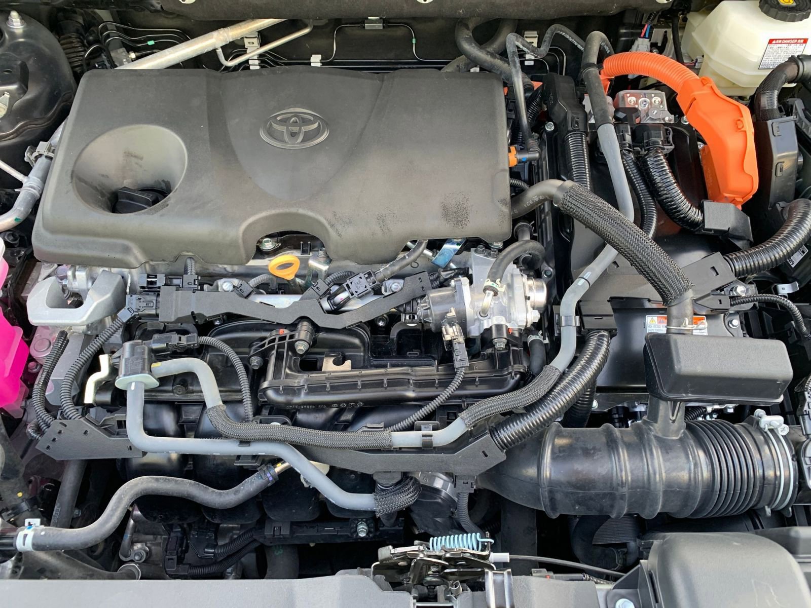 Used 2025 Toyota RAV4 LE image 31