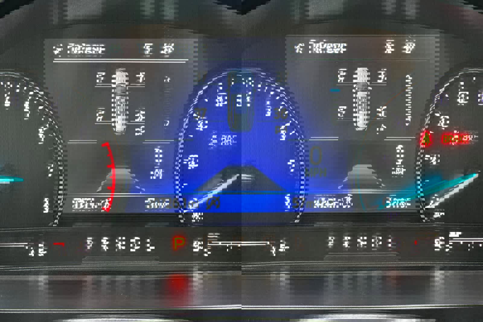 Used 2023 Ford Explorer XLT w/ Equipment Group 202A image 30