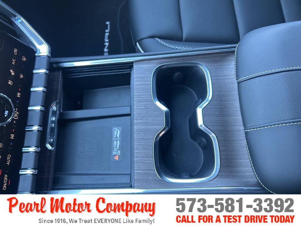 New 2026 GMC Acadia Denali w/ Super Cruise Package image 21