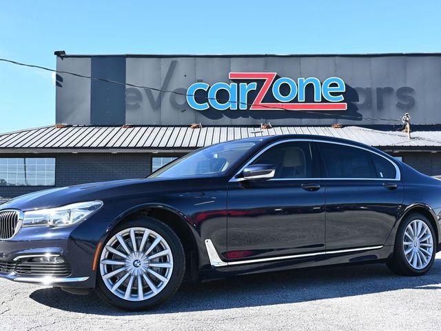 Used 2018 BMW 740i w/ Executive Package RWD image 7