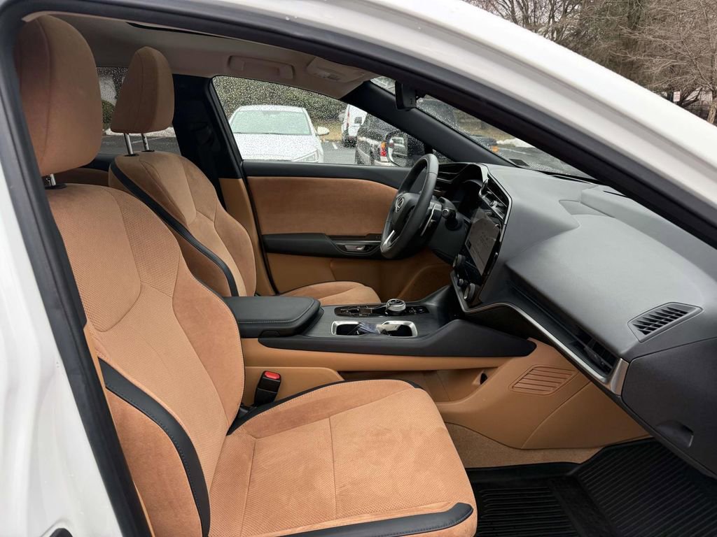Used 2023 Lexus RZ 450e Premium w/ Accessory Package (2T) image 15