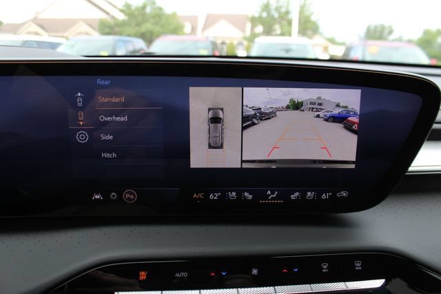 Used 2025 Buick Enclave Avenir w/ Trailering Package, 5000 lbs. FWD image 19