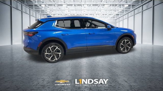 New 2026 Chevrolet Equinox EV LT AWD/4WD image 2