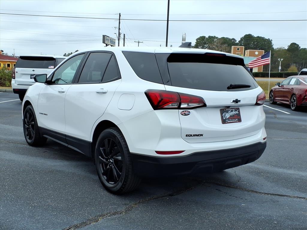 Certified 2024 Chevrolet Equinox LS w/ LS Convenience Package image 17