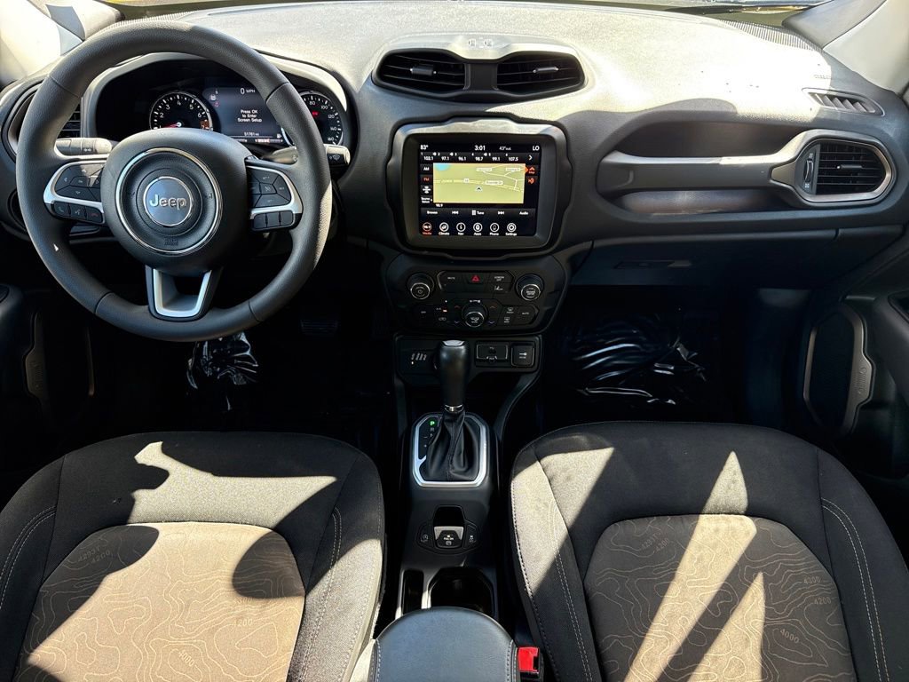 Used 2023 Jeep Renegade Latitude image 18