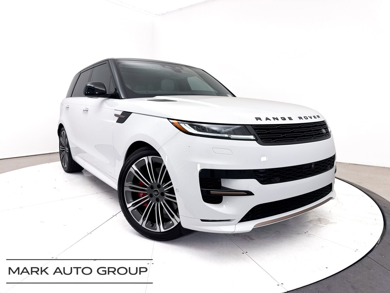 Used 2025 Land Rover Range Rover Sport Dynamic SE