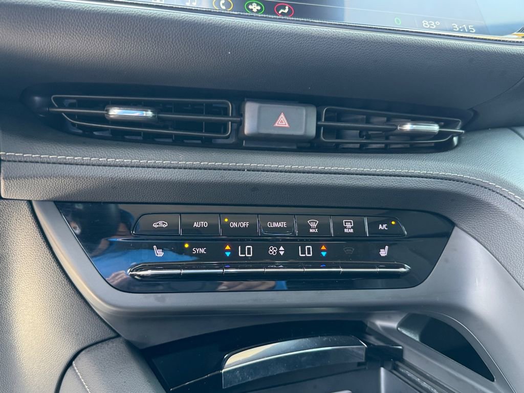 Used 2023 Buick Envision Preferred image 22