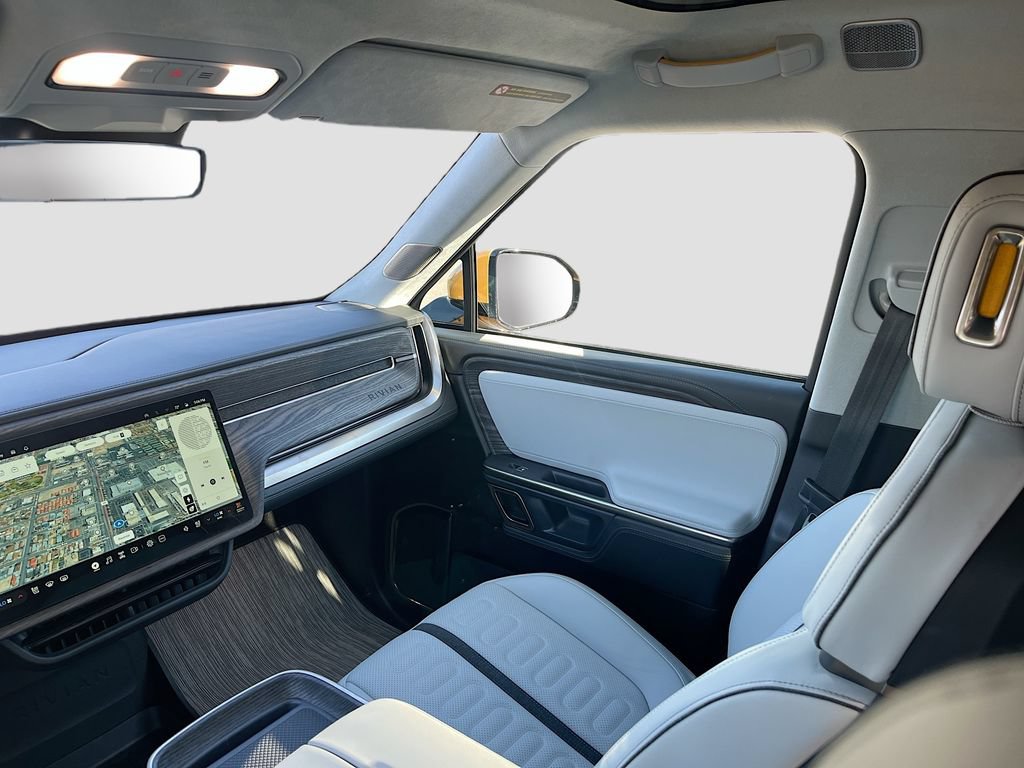 Used 2023 Rivian R1S Adventure AWD/4WD image 22