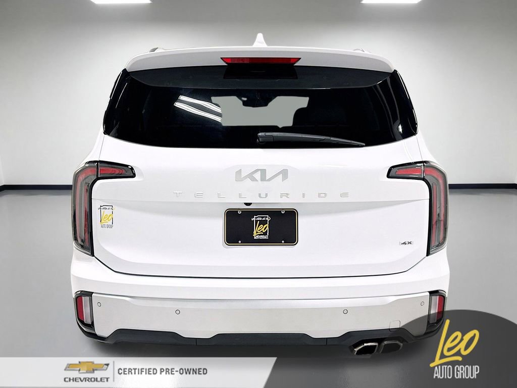 Used 2024 Kia Telluride EX w/ EX Captain's Chair Package image 7
