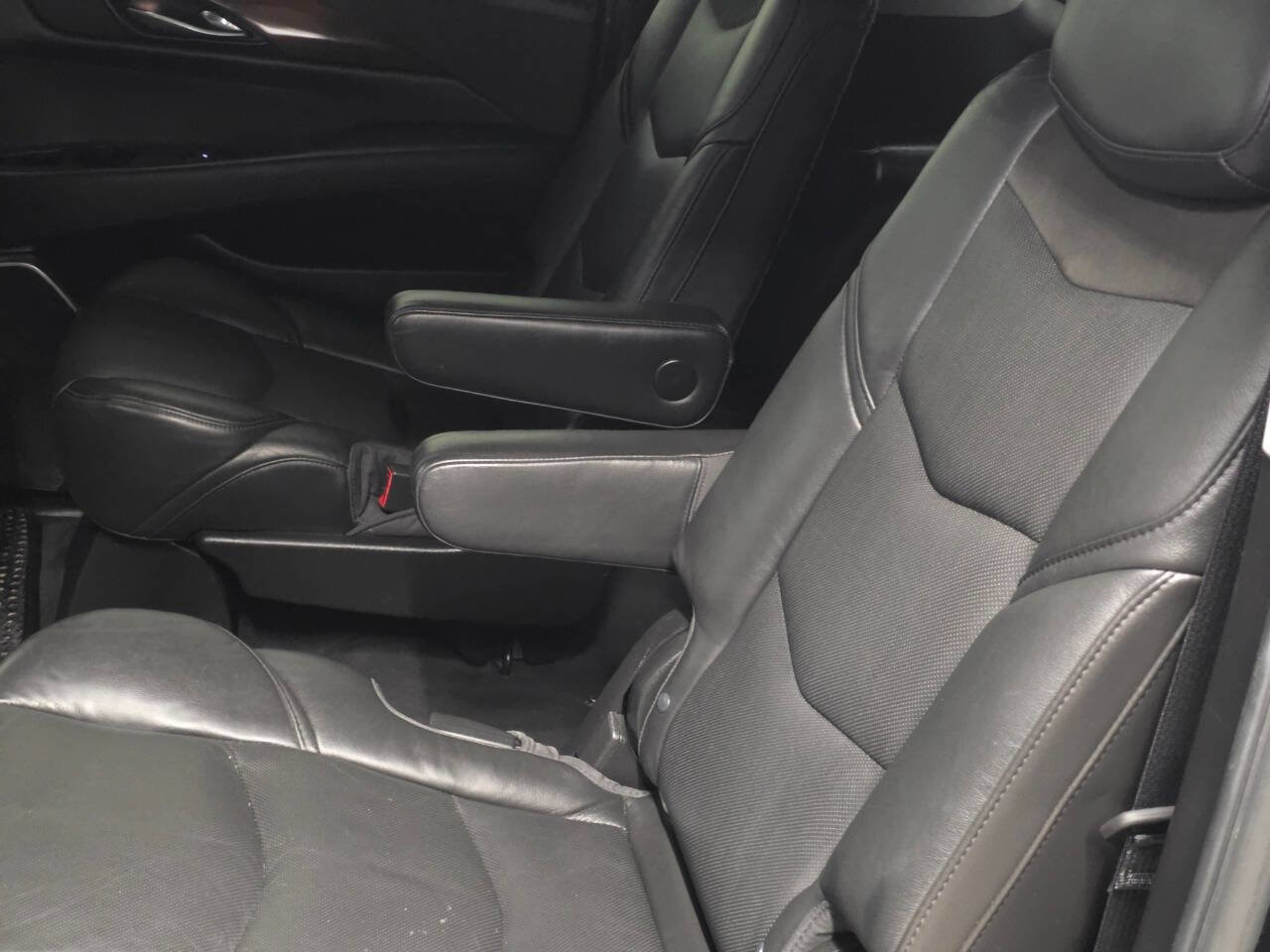 Used 2016 Cadillac Escalade ESV Luxury image 50