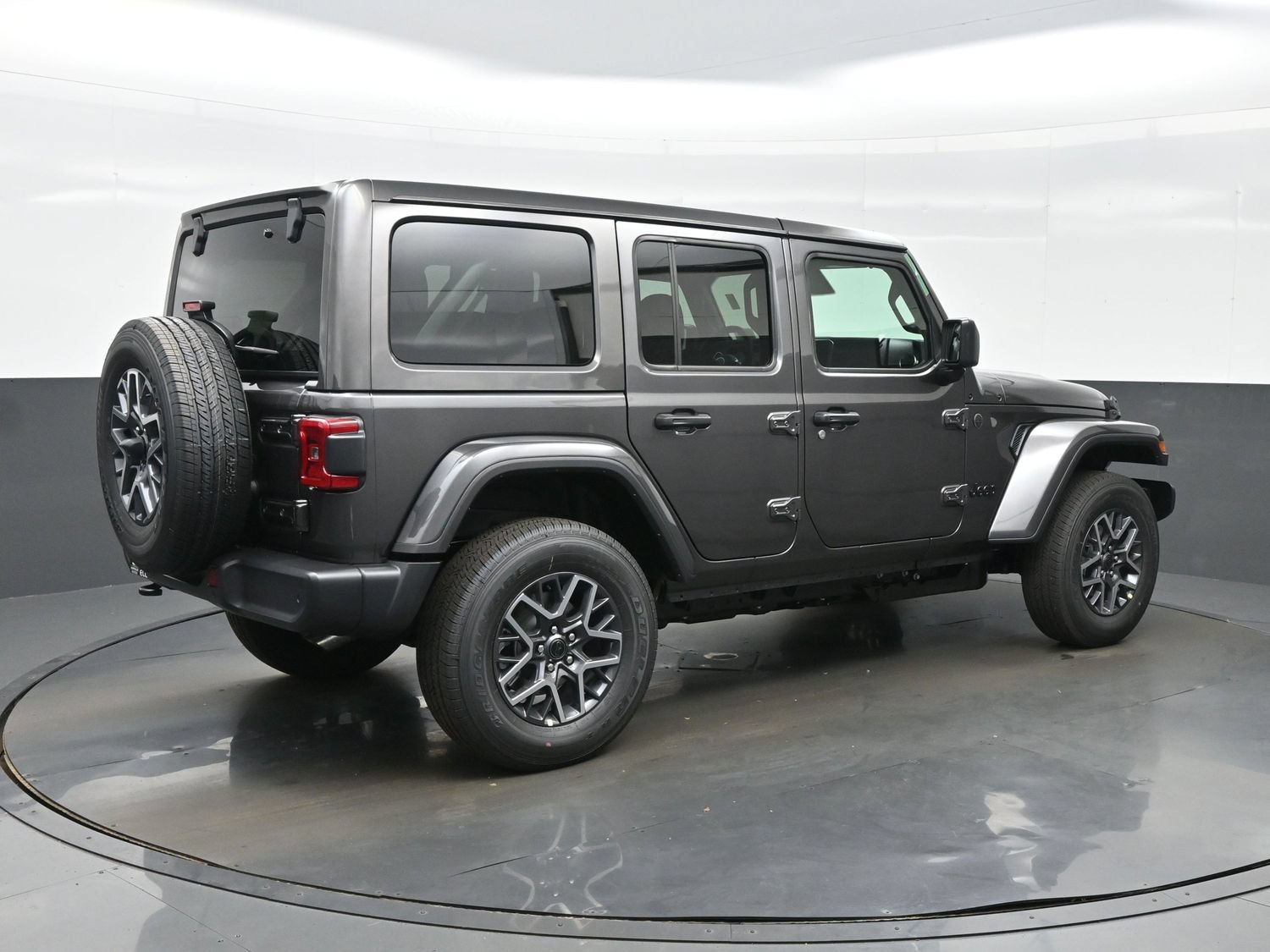 New 2026 Jeep Wrangler Unlimited Sahara AWD/4WD image 8