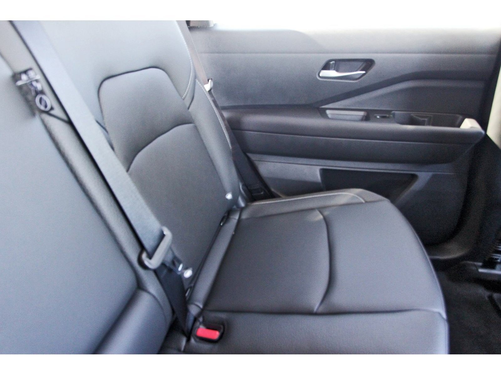 Certified 2026 Nissan Sentra SV w/ SV Convenience Package FWD image 16