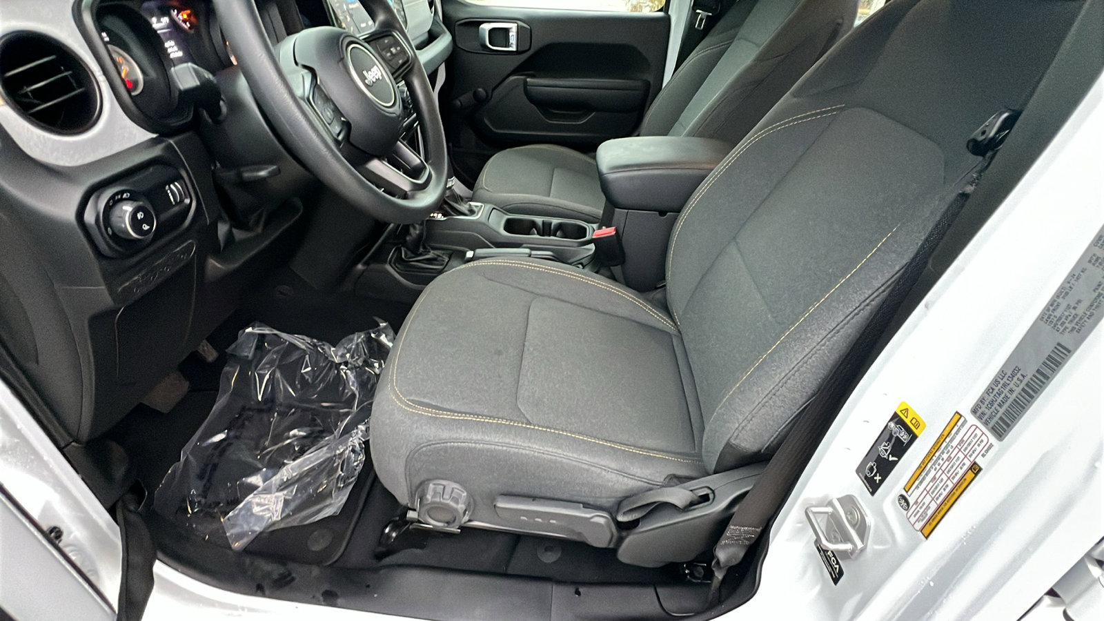 Used 2024 Jeep Gladiator Sport image 16