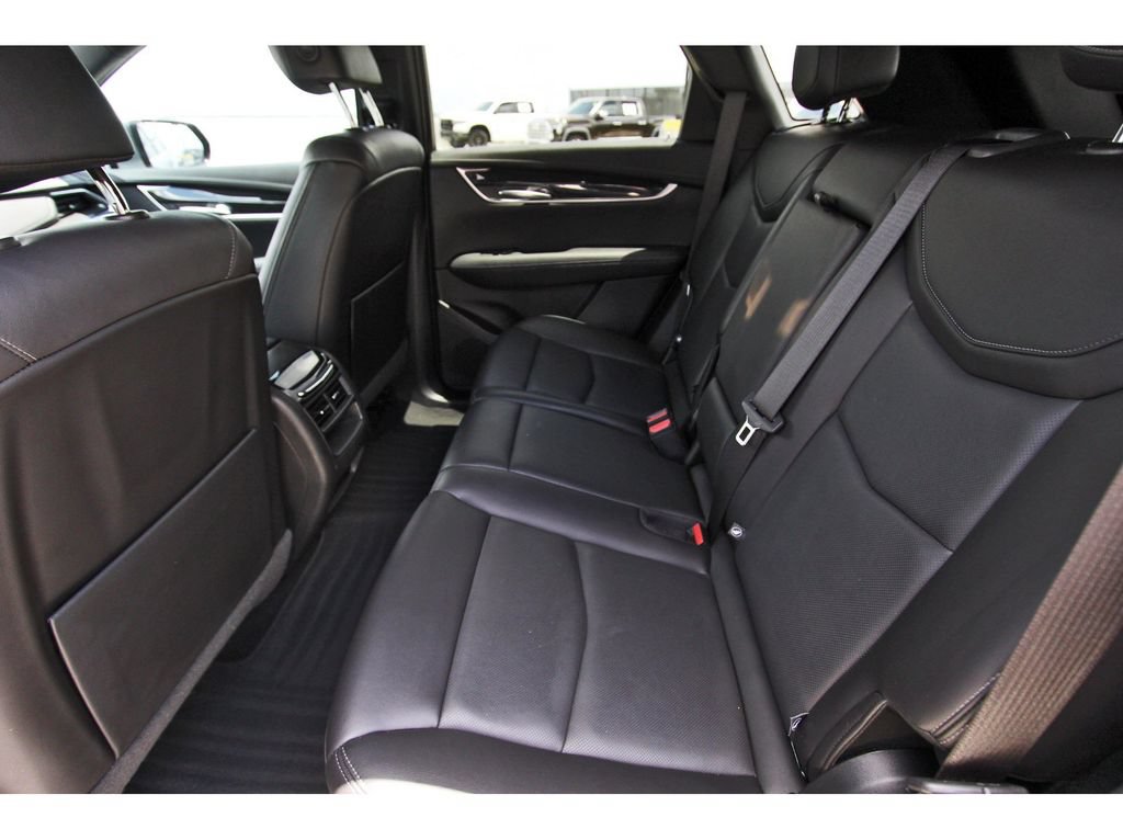 Used 2022 Cadillac XT5 Premium Luxury FWD image 7