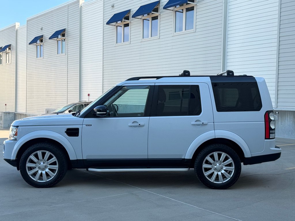 Used 2016 Land Rover LR4 HSE AWD/4WD image 6