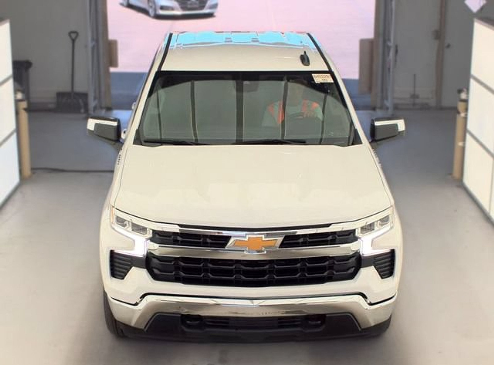 Used 2023 Chevrolet Silverado 1500 LT AWD/4WD image 3