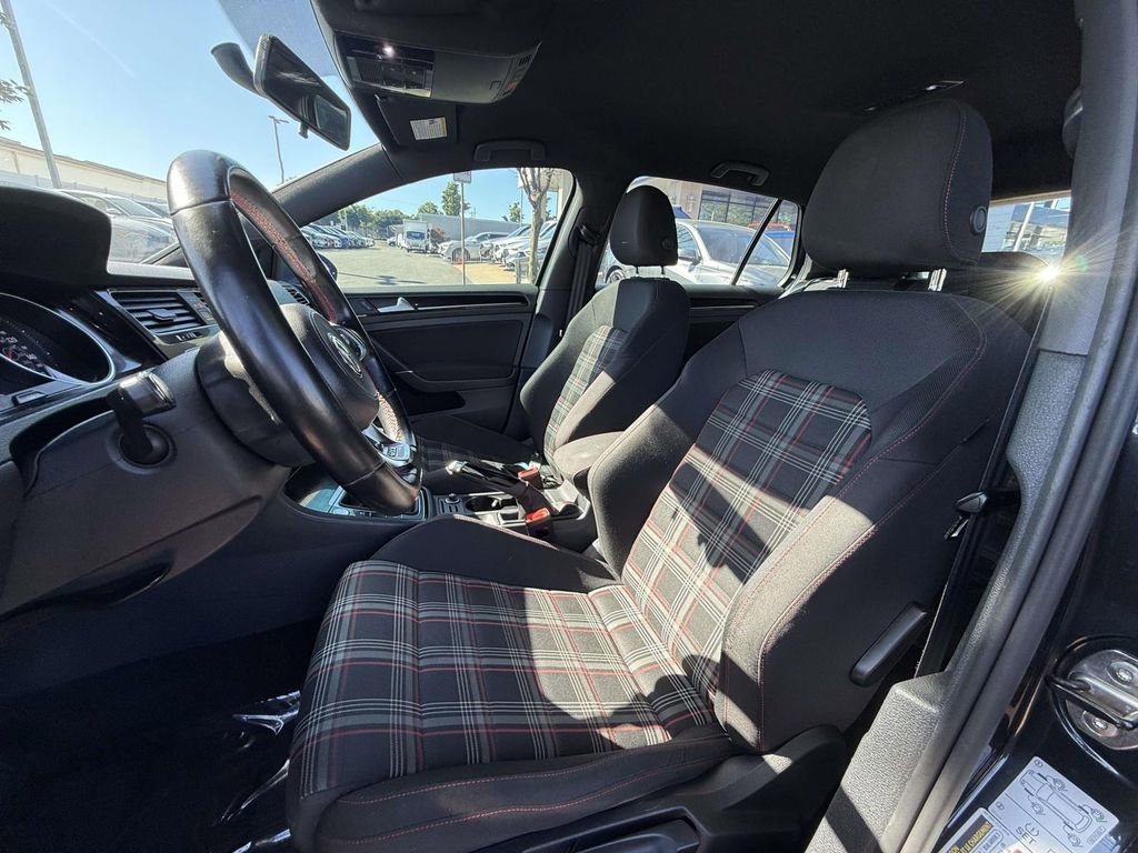 Used 2017 Volkswagen GTI Sport FWD image 13