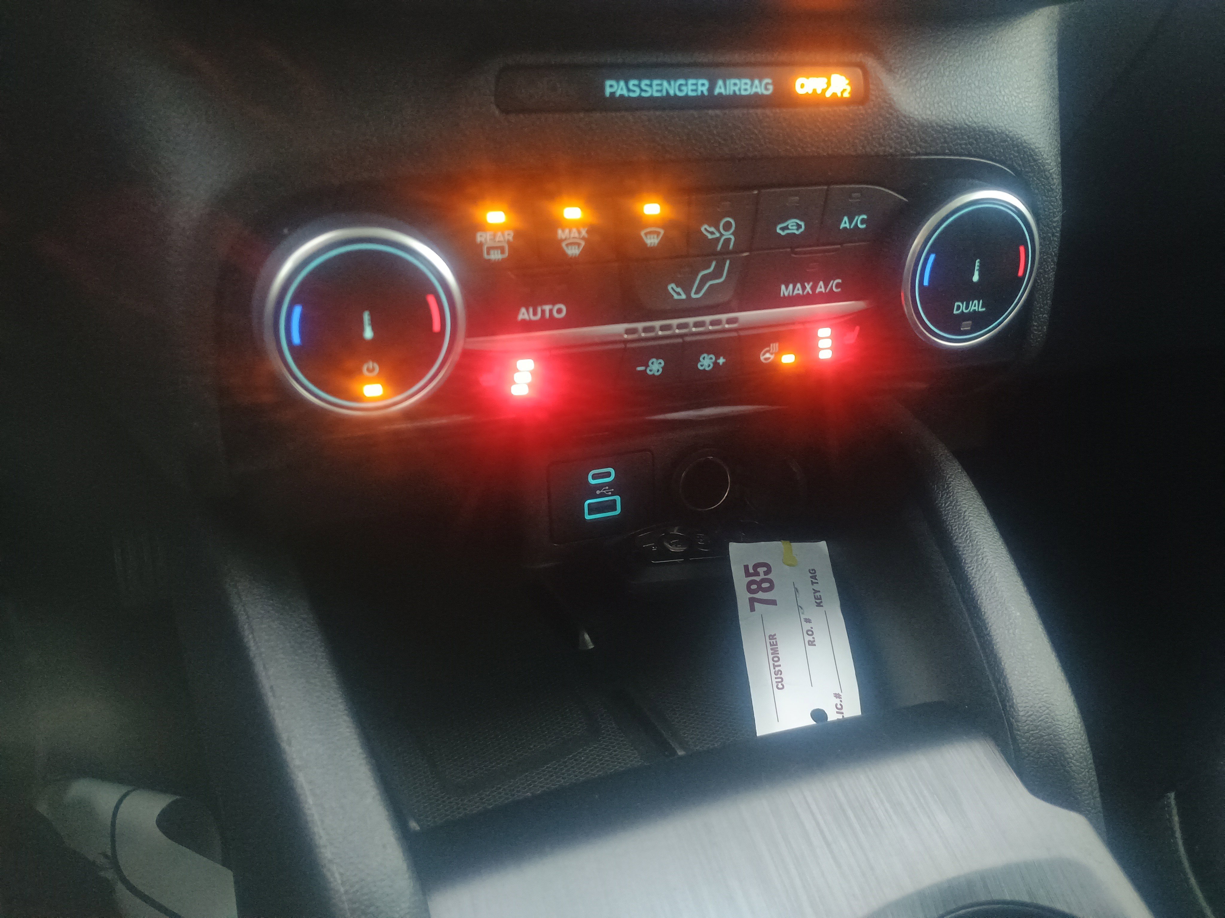 Certified 2022 Ford Escape SEL w/ Technology Package image 28