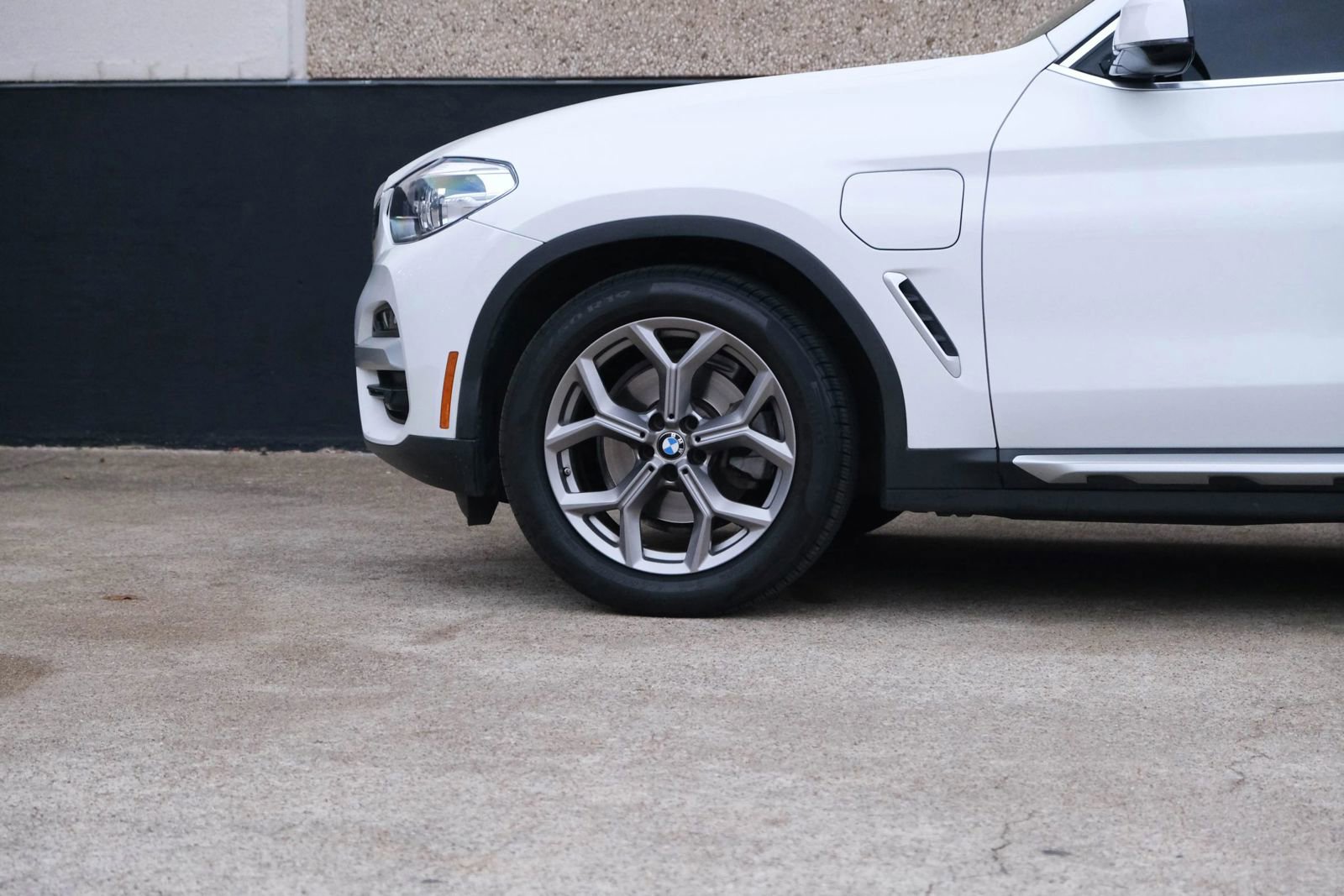 Used 2021 BMW X3 xDrive30e w/ Convenience Package (ZC2) image 9