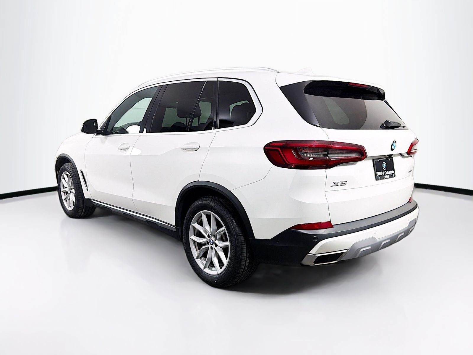 Used 2019 BMW X5 xDrive40i w/ Convenience Package AWD/4WD image 5