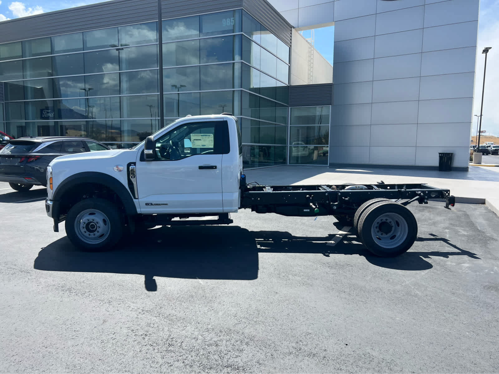 New 2026 Ford F550 4x4 Regular Cab Super Duty w/ XL Chrome Package image 12