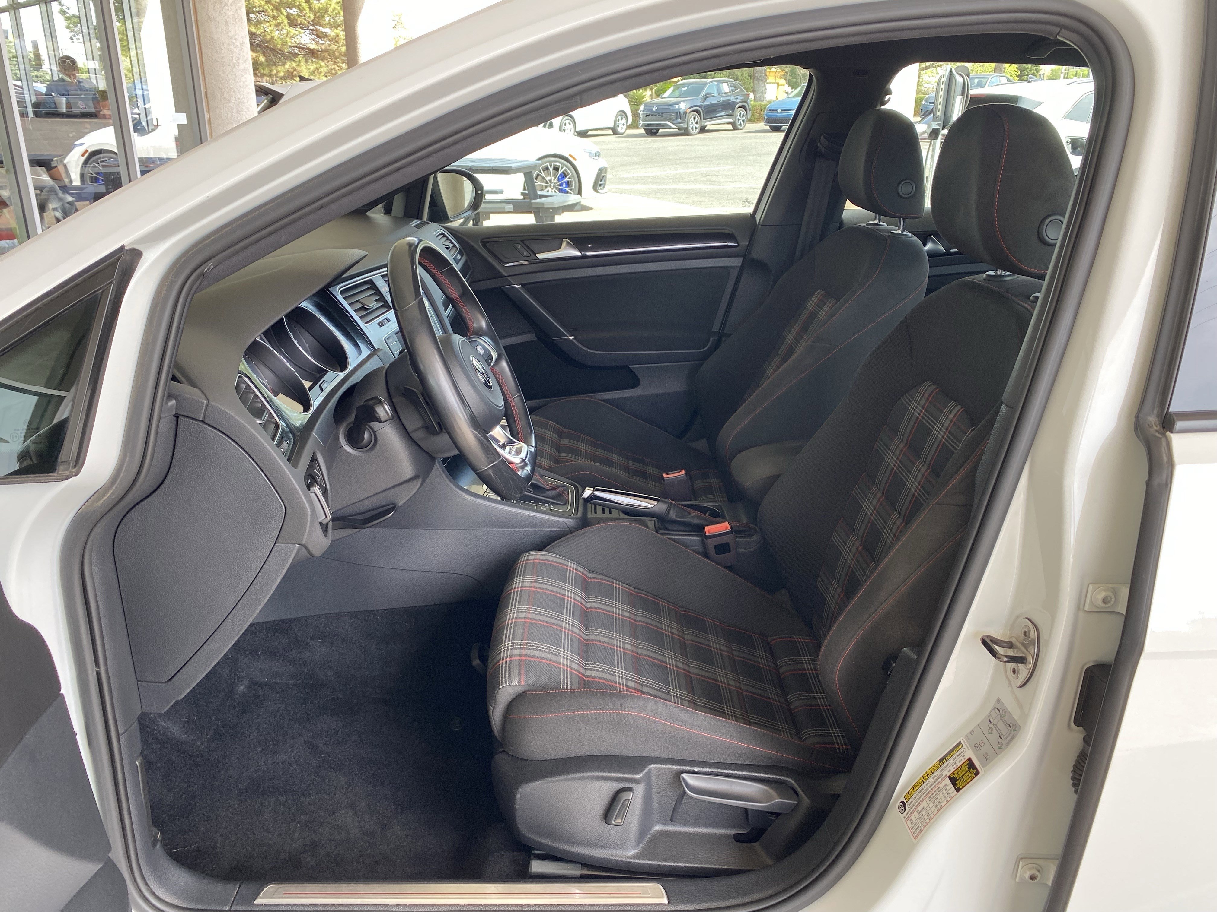 Used 2017 Volkswagen GTI Sport image 26