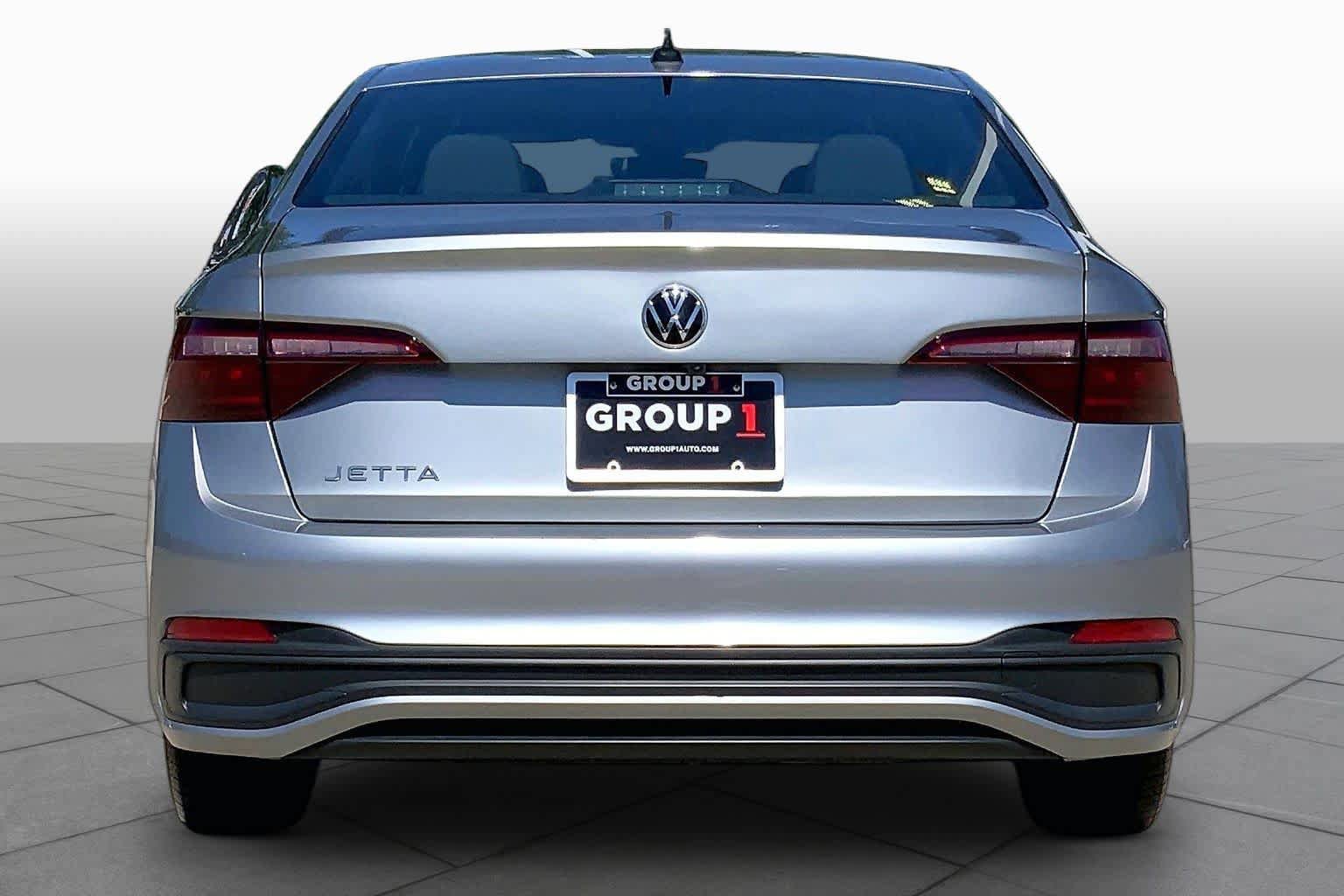 Used 2024 Volkswagen Jetta Sport FWD image 5