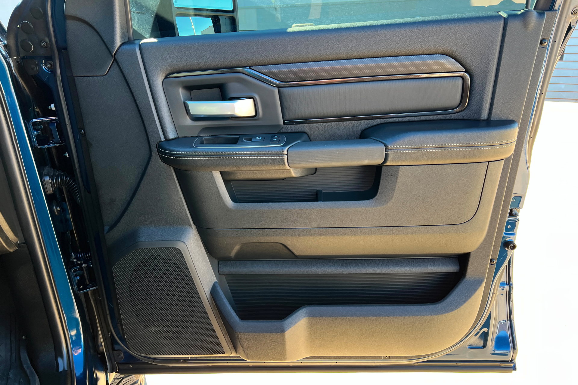 Used 2024 RAM 2500 Rebel AWD/4WD image 22