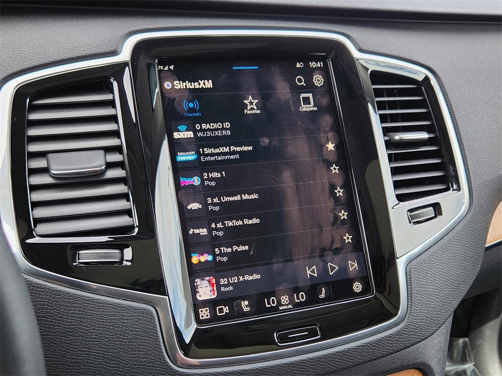 Used 2025 Volvo XC90 B6 Plus w/ Protection Package Premier image 12