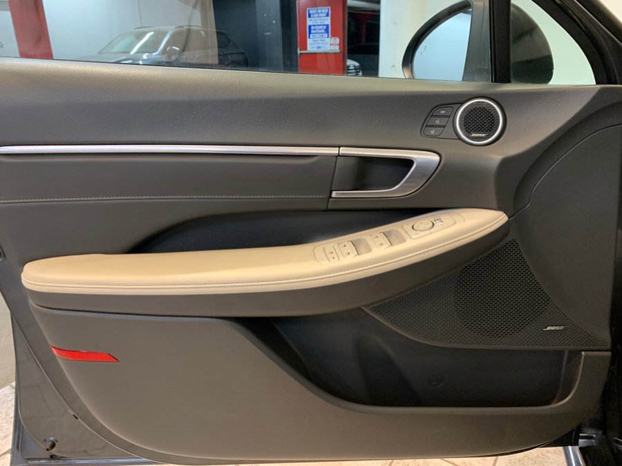 Used 2023 Hyundai Sonata Limited w/ Cargo Package FWD image 14