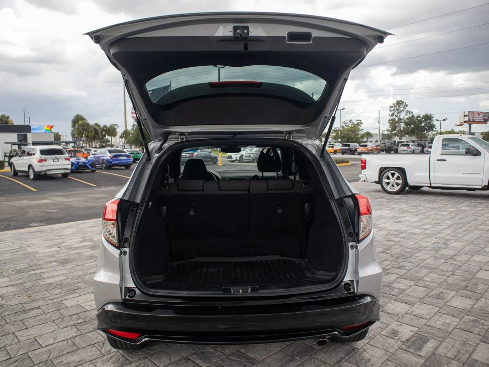 Used 2019 Honda HR-V Sport image 7