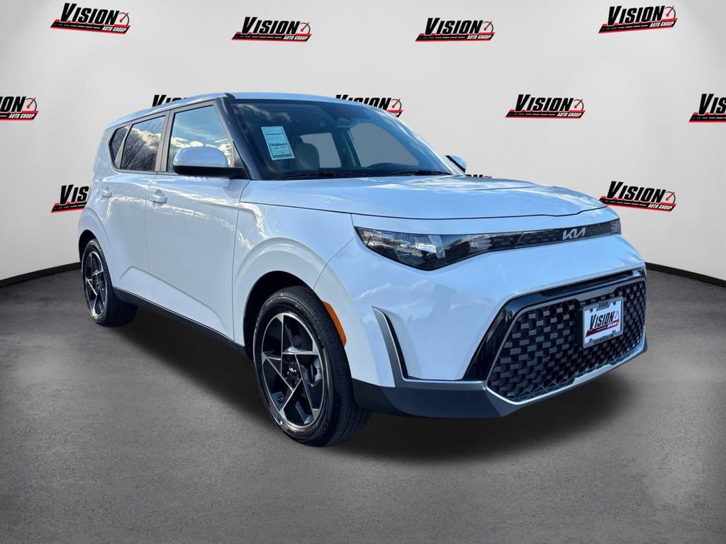 New 2025 Kia Soul EX image 3