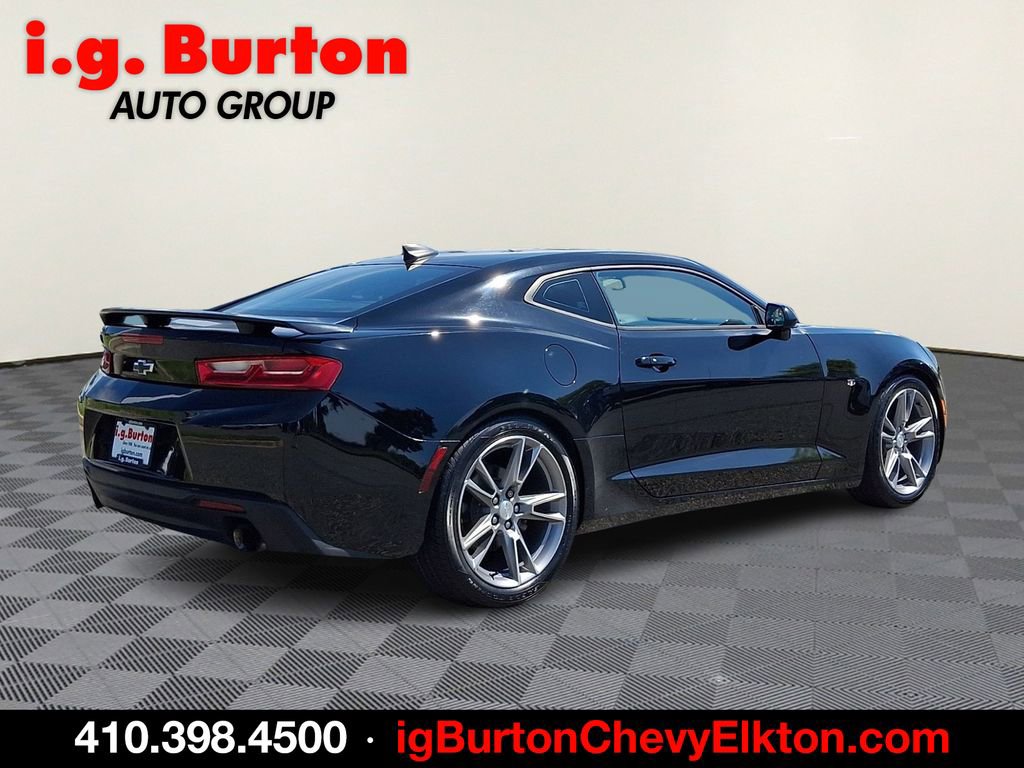 Used 2017 Chevrolet Camaro LT RWD image 6